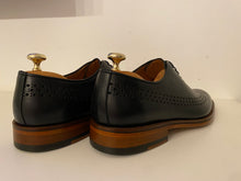Lade das Bild in den Galerie-Viewer, Leder Schuhe mit Schnüren in Schwarz Elegant Business
